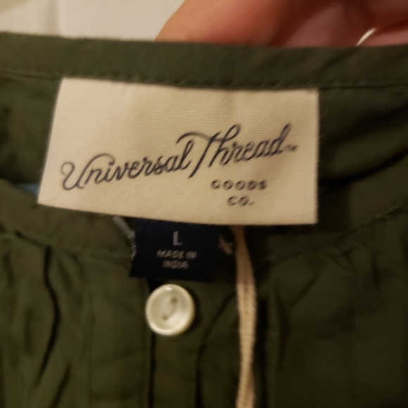 Universal Threads Olive Half Button Crepe Blouse - Picture 9 of 10